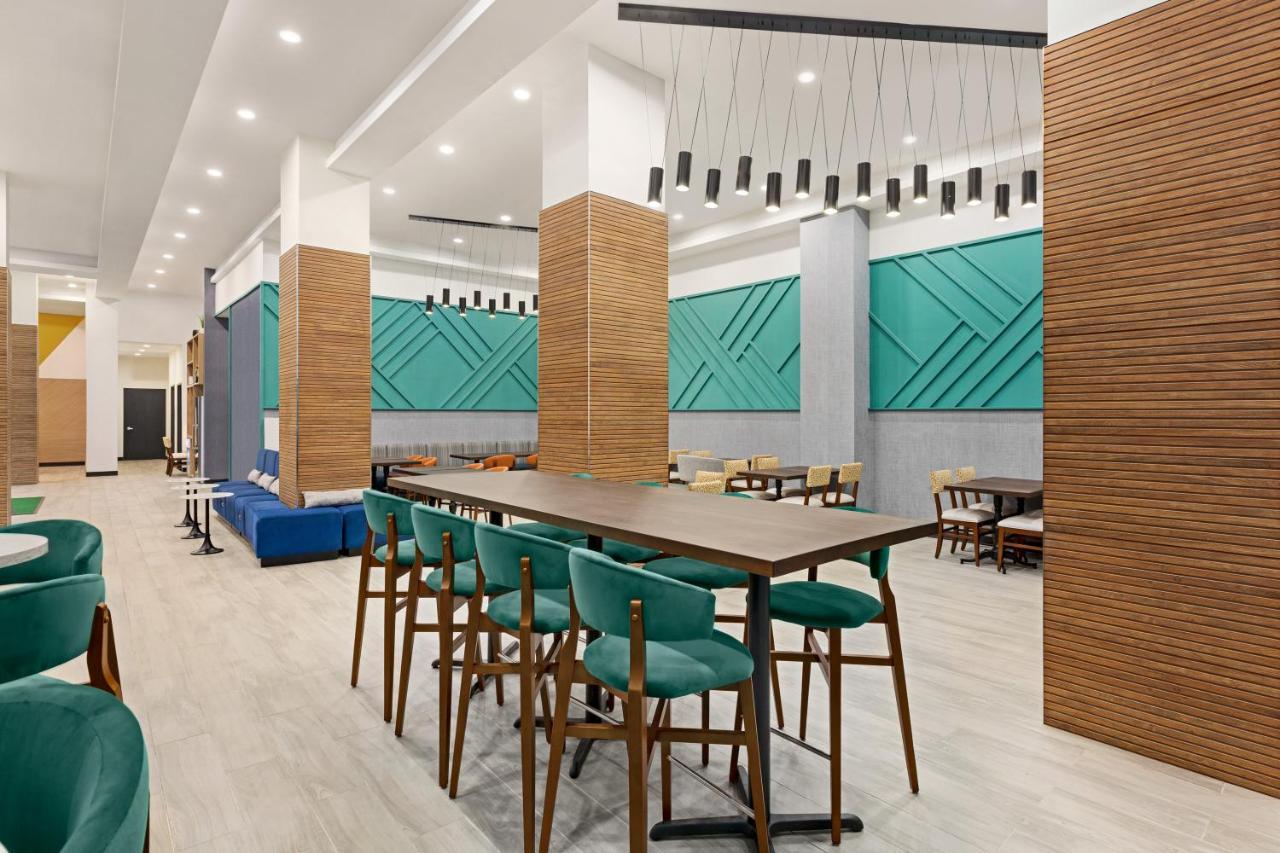 Holiday Inn Lic - Laguardia West, An Ihg Hotel New York Exteriör bild